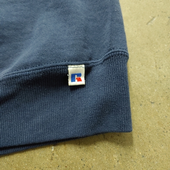 Vintage Russell Athletic Sweatshirt - Picture 2 of 3